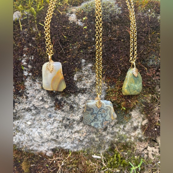 Handmade polished rock necklaces - Picture 7 of 11